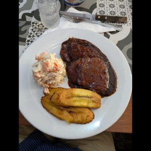 asado negro con ensalada gallina