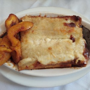 canelones rellenos de asado negro con tajadas