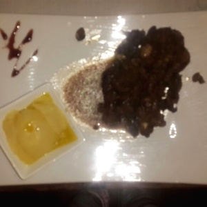 Lomito en lecho de acelgas