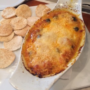 entrada "queso fundido holandes con pollo"