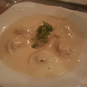 Raviolis en Salsa de lau lau