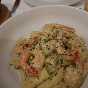 Pasta Corta con Langostino a la crema