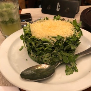 ensalada cesar con berro 