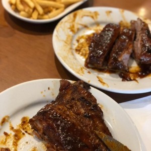 Rack de costillas BBQ