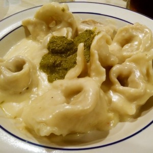 Tortelones de Ajoporro y Parmesano