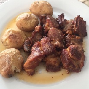 Rejoes con papas ao murro