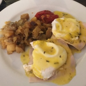 huevos benedictos