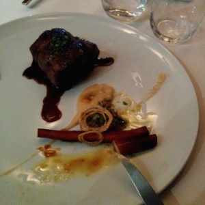 Lomito en cara de yuca