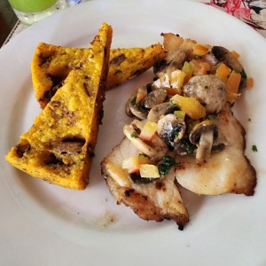 Pescado con polenta