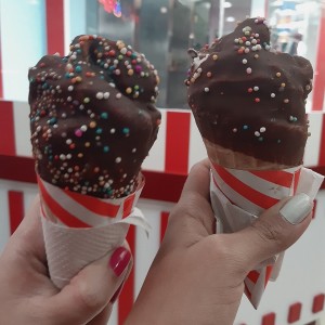 Barquillas cubiertas de chocolate