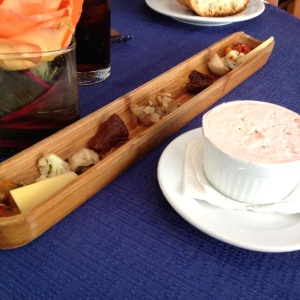 Bruscheta Entrada & Mousse de Remolacha 