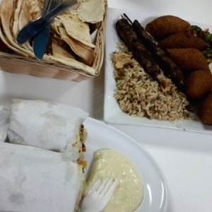 Plato mixto y shawarma mixto
