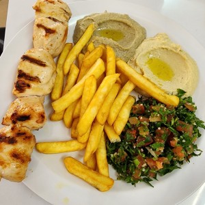 Plato de pincho de pollo