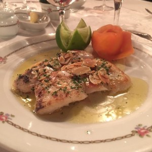 robalo con almendras