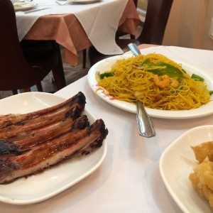 costillas asadas 2$ y singapur 6$ MUST
