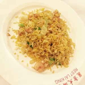Arroz frito con mariscos
