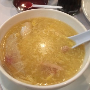 sopa de pollo laqueado
