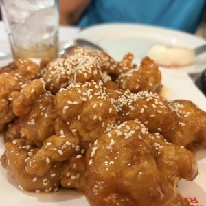 Pollo miel ajonjoli