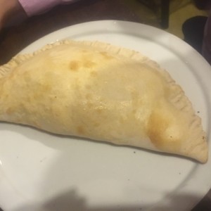 Calzone especial con queso de cabra