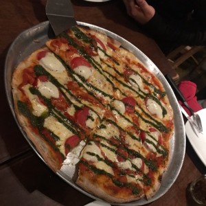 Pizza capresa
