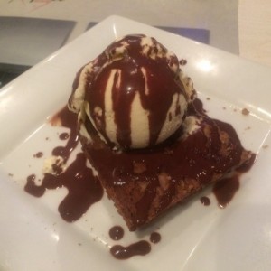 brwnie con helado