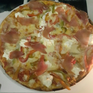 pizza peperonara