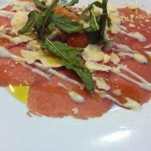 carpaccio de lomito 