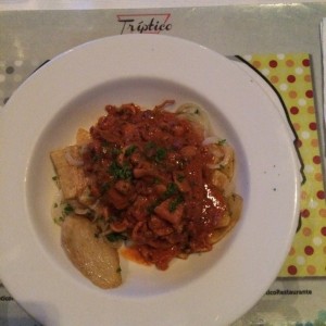pescado blanco con frutos de mar 