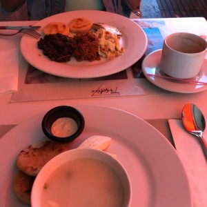 Desayunos Criollo y Triptico Andino