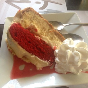 Red velvet cheesecake 