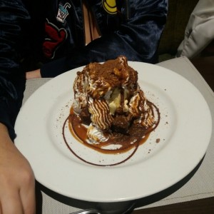 Brownie con Helado
