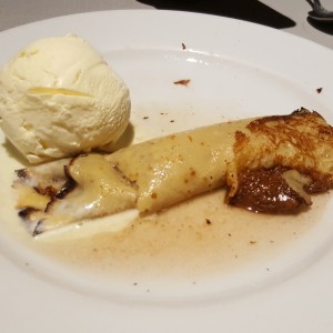 Crepe artenut flambeada con helado