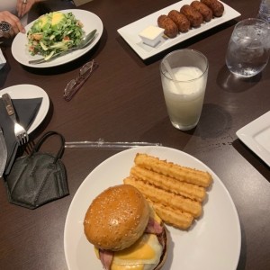 Hamburguesa de punta trasera