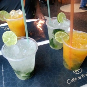 Mojitos de parchita y coco 