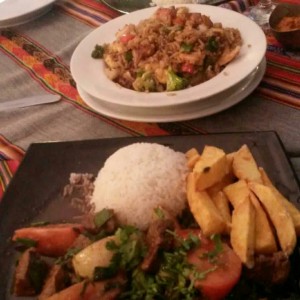 Lomo salteado y arroz especial