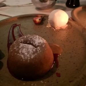 Volcan de dulce de leche con helado