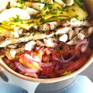 Ensalada de Aguacate y Huevos