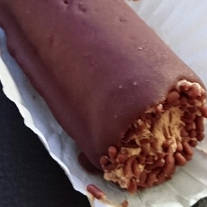Cannoli con Crema de Avellanas