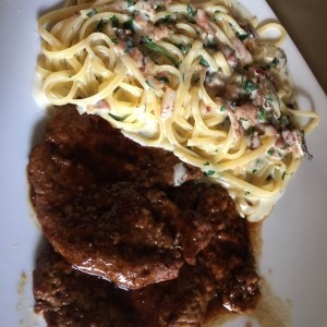 Scalopina con Pasta Alfredo