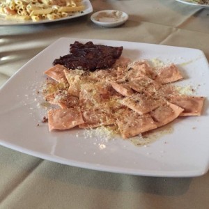 raviolis de ayuma con escalopina marsala