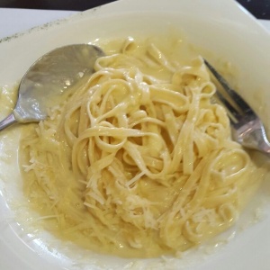 Linguinni fornaio con aceite de trufas 