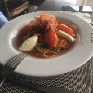Pasta al pomodoro