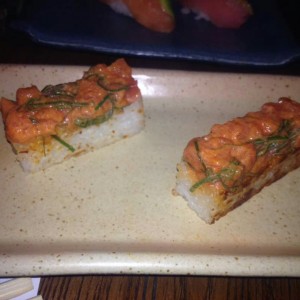 Niguiris de Spicy Tuna con Arroz a la Plancha