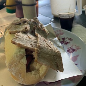 sandwich de pernil