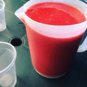 Jarra (6vasos) de jugo de fresas