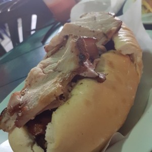 Sandwich de Pernil
