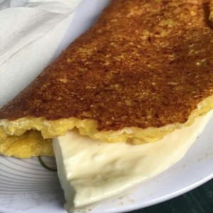 Cachapa con queso mediana