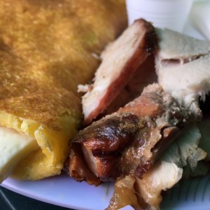 Cachapa mixta con pernil