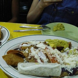 plato super especial (9 cosas distintas)