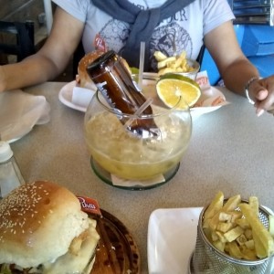 hamburguesa libertad y polar sunrise